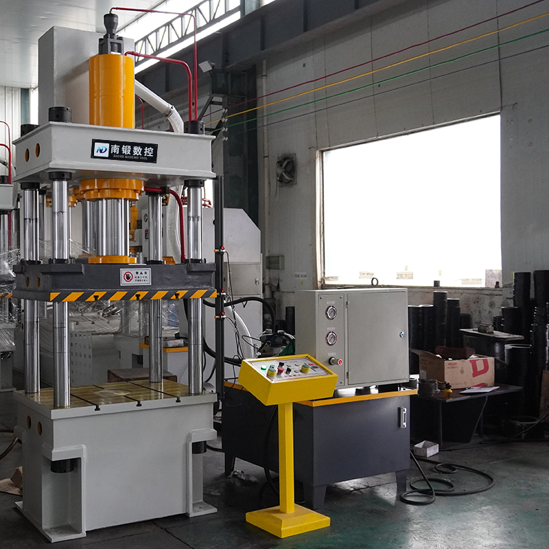 100噸四柱油壓機(jī)滕州實體廠家拉伸成型壓力機(jī)