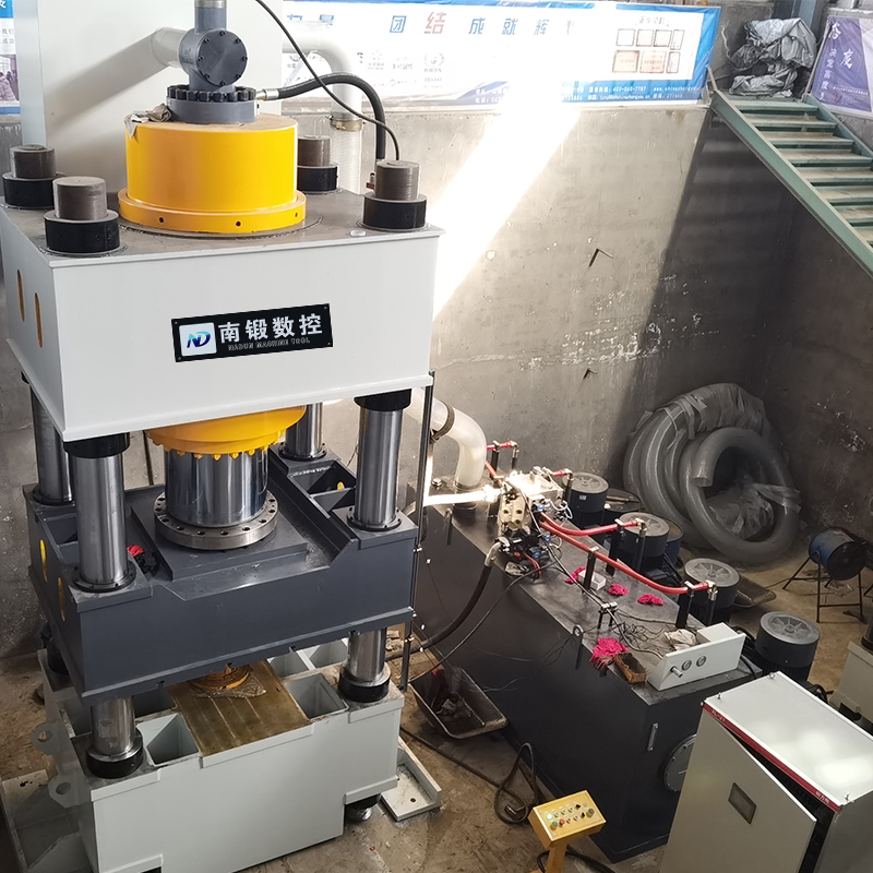 1250噸模壓成型油壓機(jī) 1250T高鐵墜砣電梯配重塊成型機(jī)