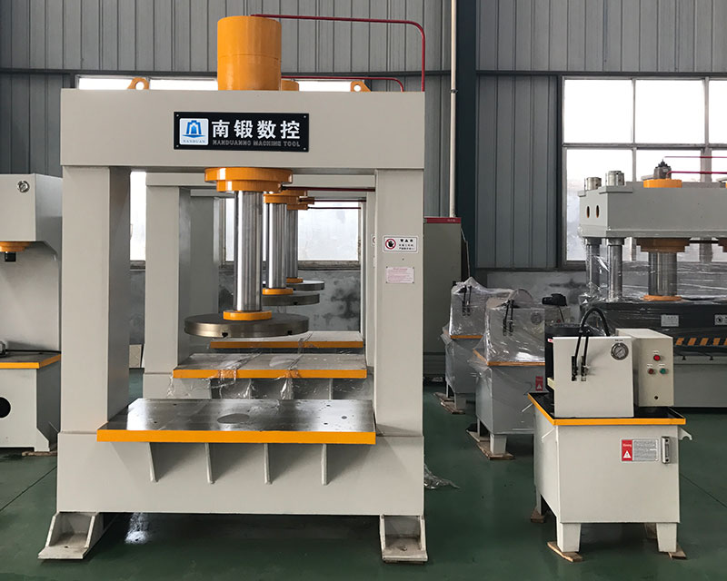 100噸龍門式油壓機(jī) 實心輪胎壓胎機(jī)
