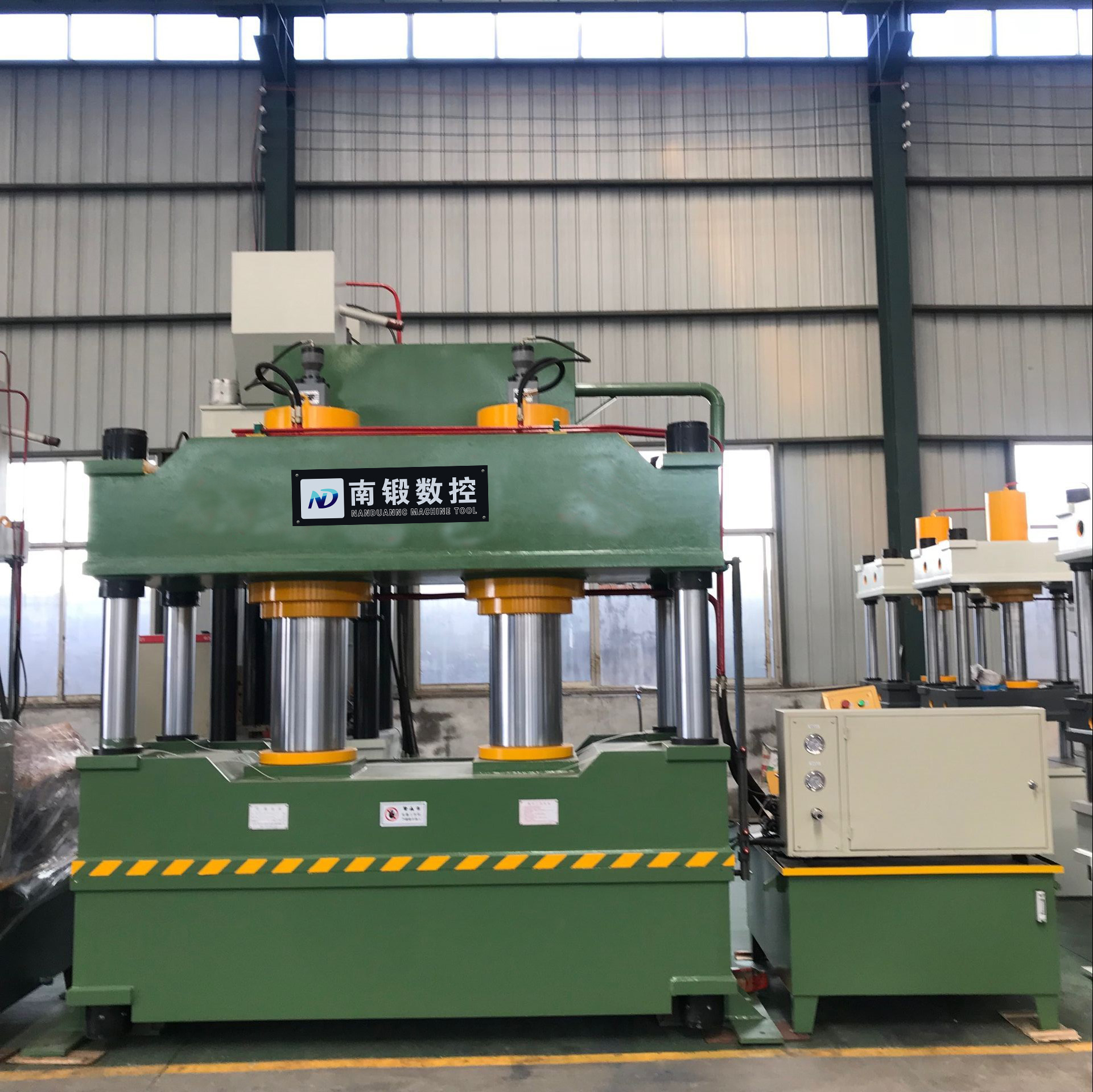滕州廠家現(xiàn)貨供應(yīng)500噸防火板成型液壓機(jī)雙缸三梁四柱油壓機(jī)
