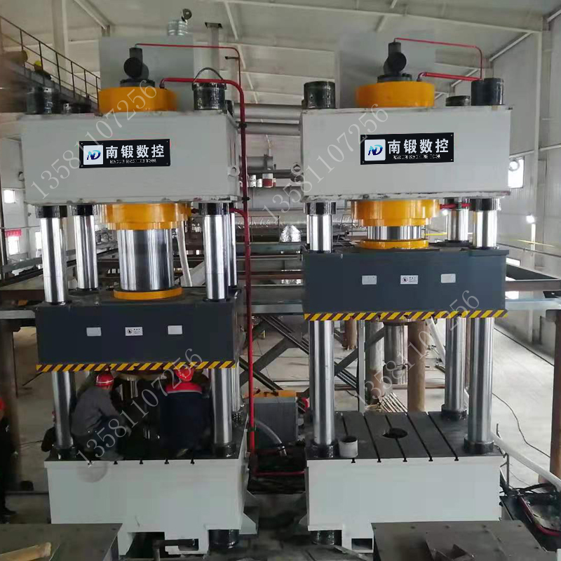滕州1000噸石墨棒 石墨電極棒 碳棒粉末成型四柱油壓機