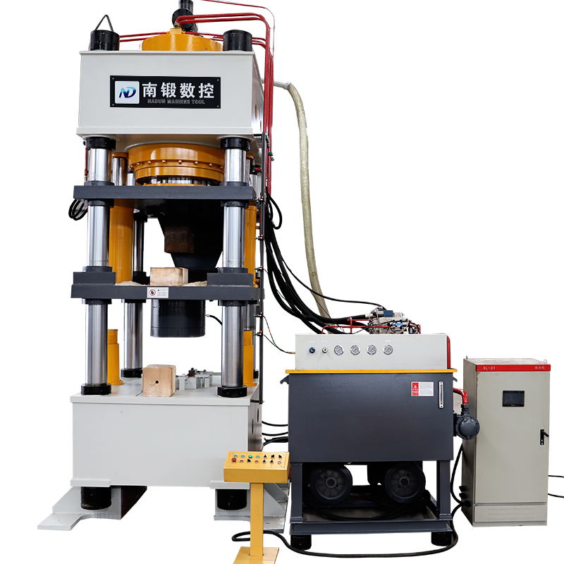1000t牛羊舔磚液壓機(jī)鹽磚成型油壓機(jī)