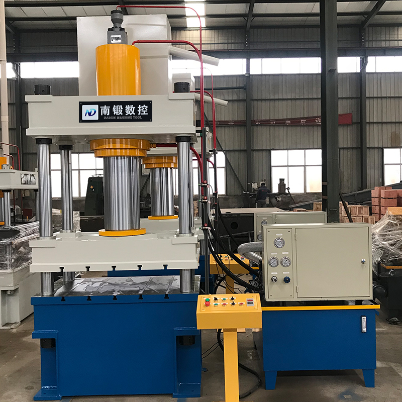 200T拉伸成型四柱油壓機(jī)，金屬拉伸成型油壓機(jī)產(chǎn)品特點(diǎn)：