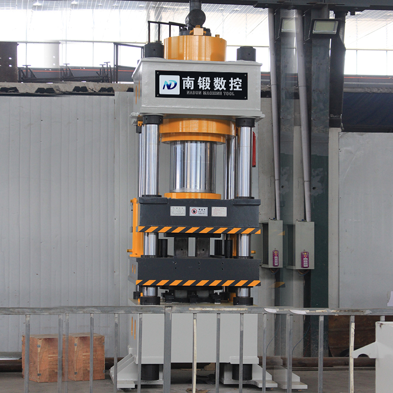 630T牛羊舔磚成型油壓機(jī)，鹽磚成型油壓機(jī)一出二