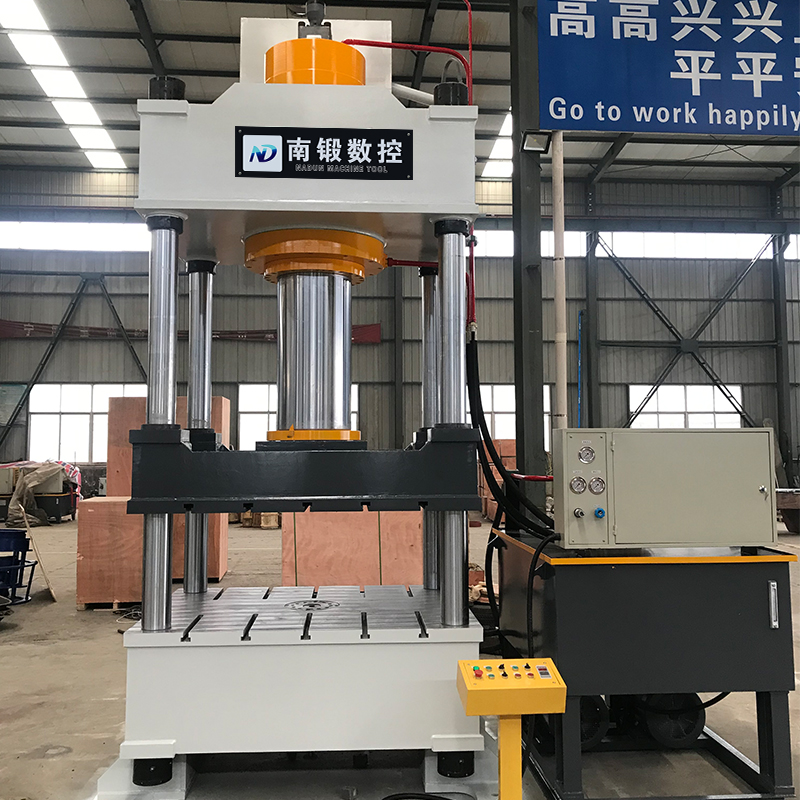 500T三梁四柱油壓機(jī)，500噸常規(guī)油壓機(jī)