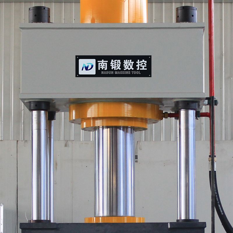 500噸移動(dòng)工作臺液壓機(jī)定子轉(zhuǎn)子壓磚成型油壓機(jī)