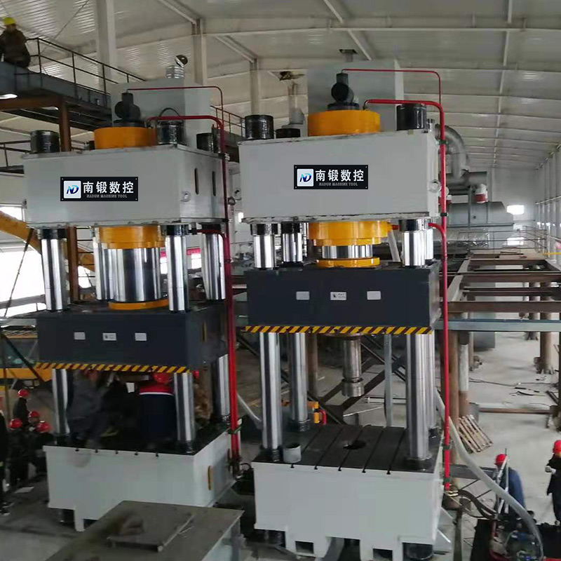 1000噸四柱液壓機(jī)定制油壓機(jī)大型壓力機(jī)