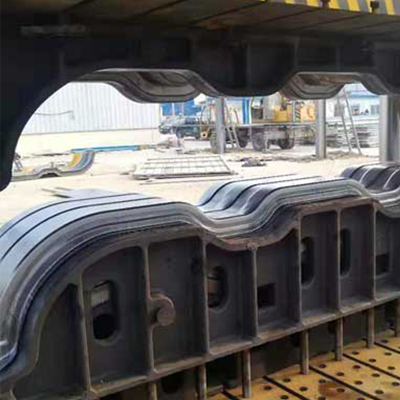 1000噸掛車不銹鋼擋泥板拉伸成型油壓機(jī)滕州南鍛數(shù)控